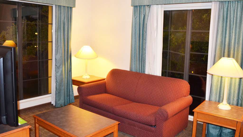 The Grand By Capital O Texarkana I-30 Room photo