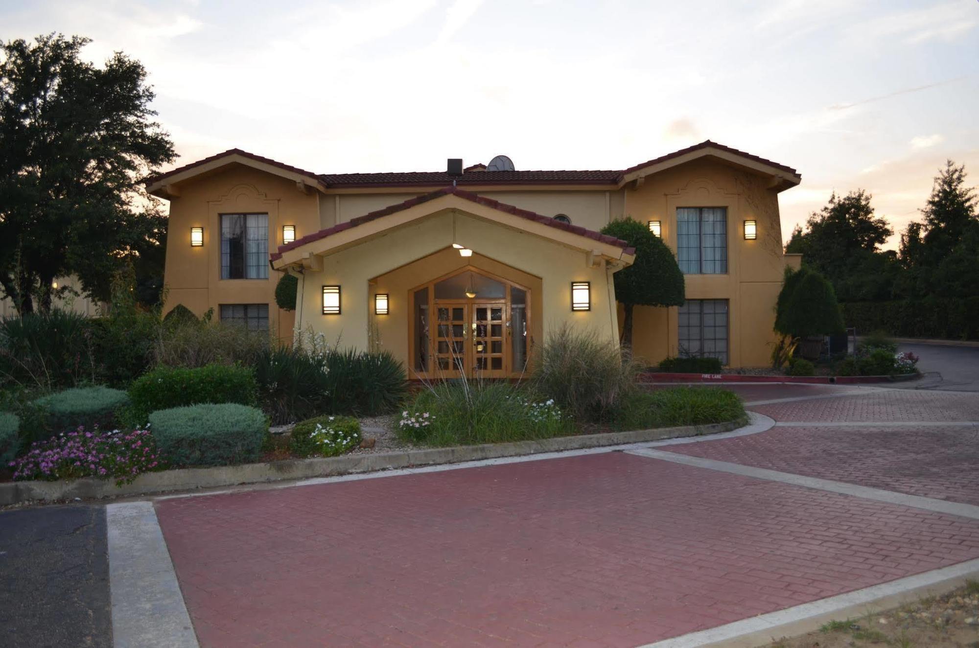The Grand By Capital O Texarkana I-30 Exterior photo